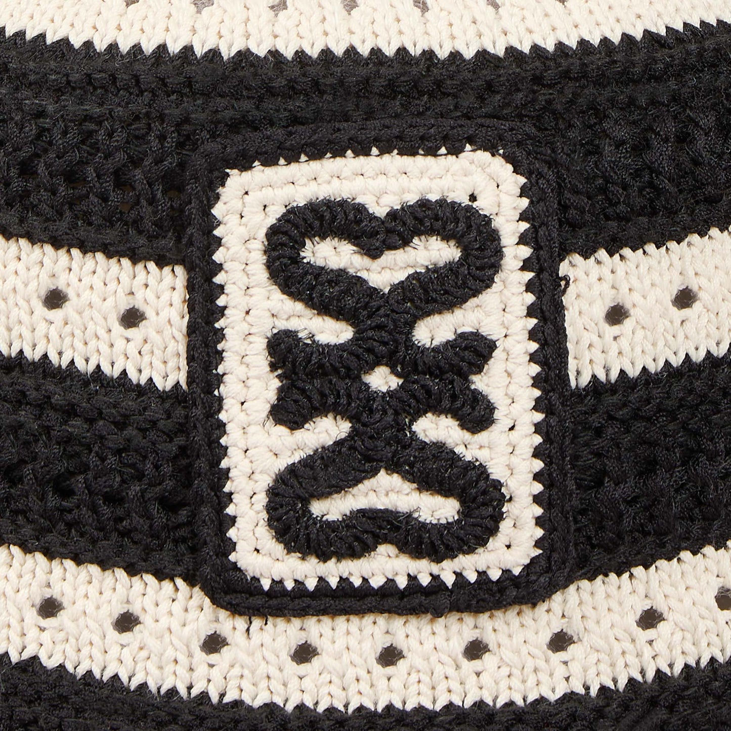 Gorro de pescador ganchillo a rayas