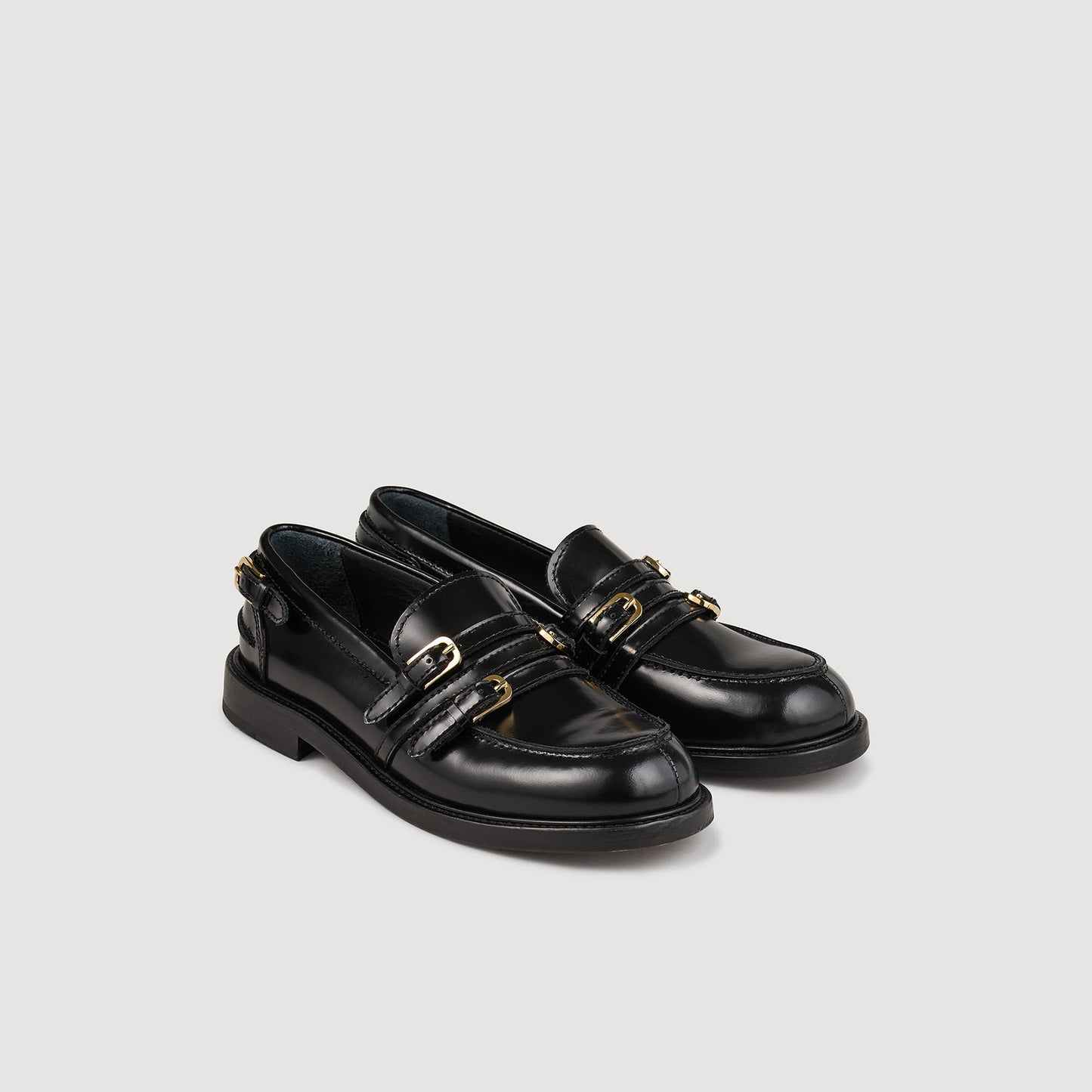 Mocasines con hebillas