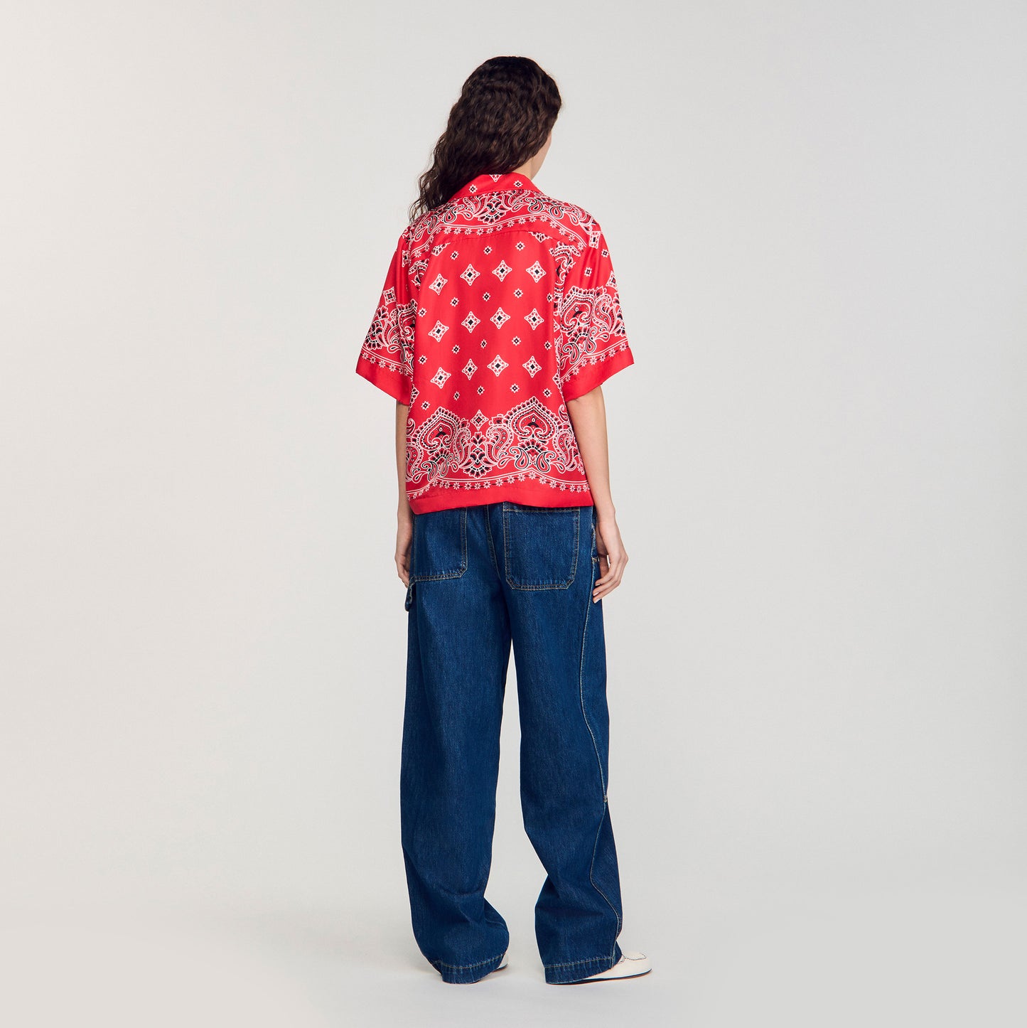 Camisa con estampado de bandana