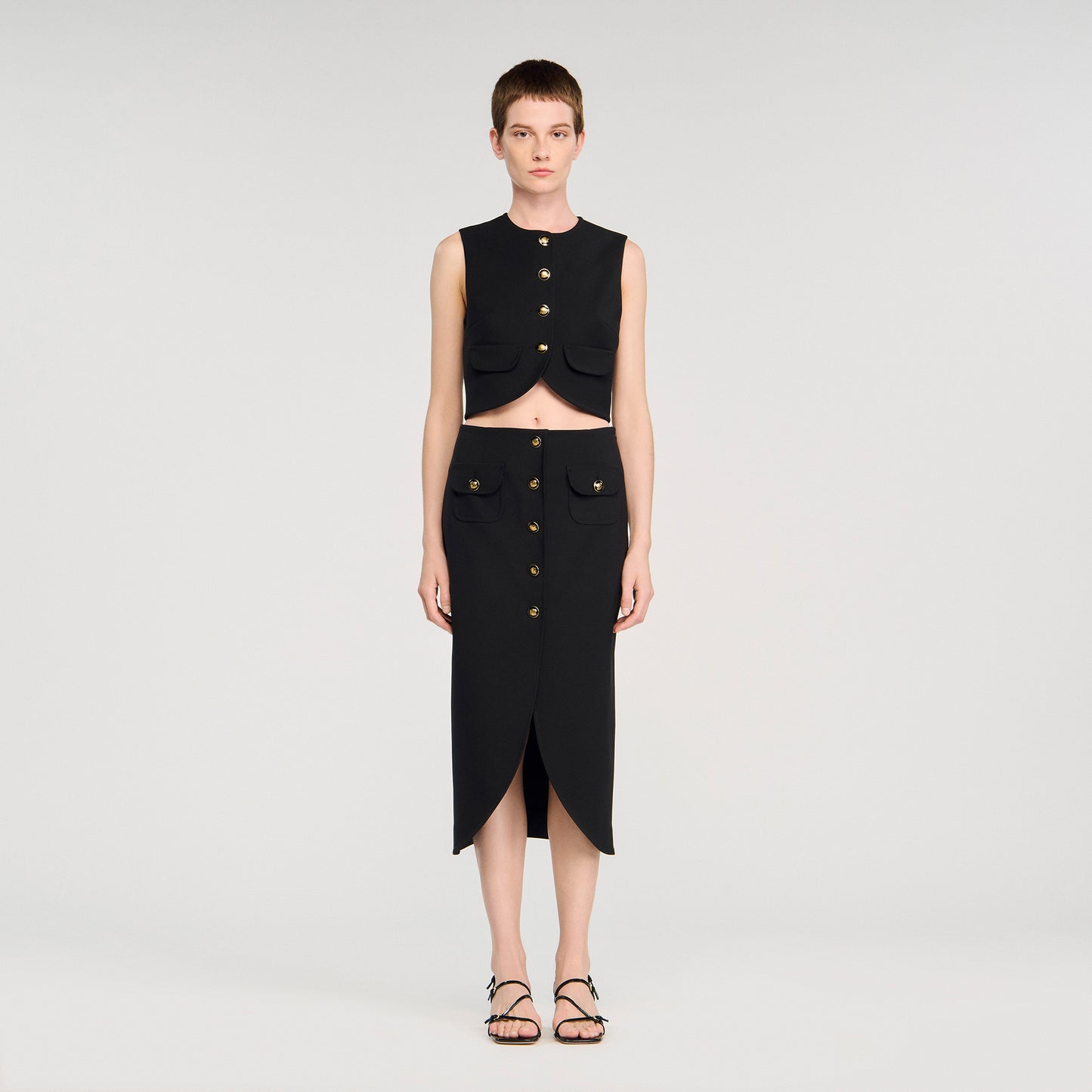 Falda midi con botones