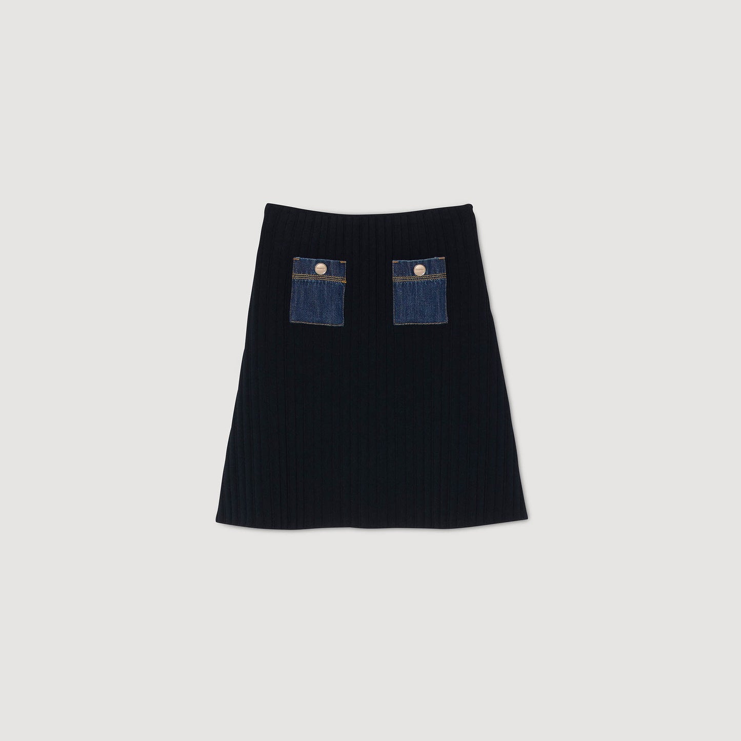 Falda corta de punto y denim