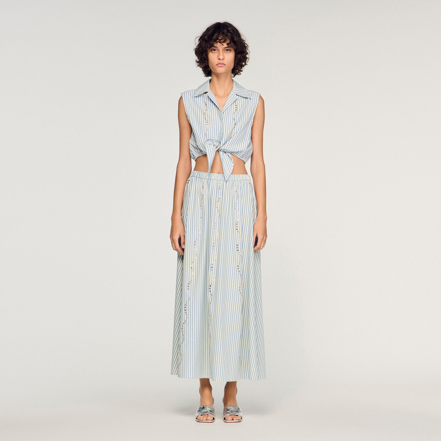 Falda larga de rayas con strass