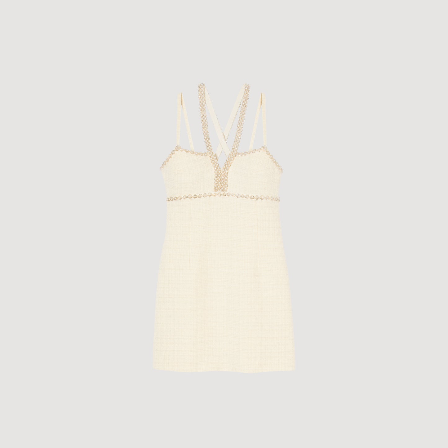 Vestido corto con detalle de perlas