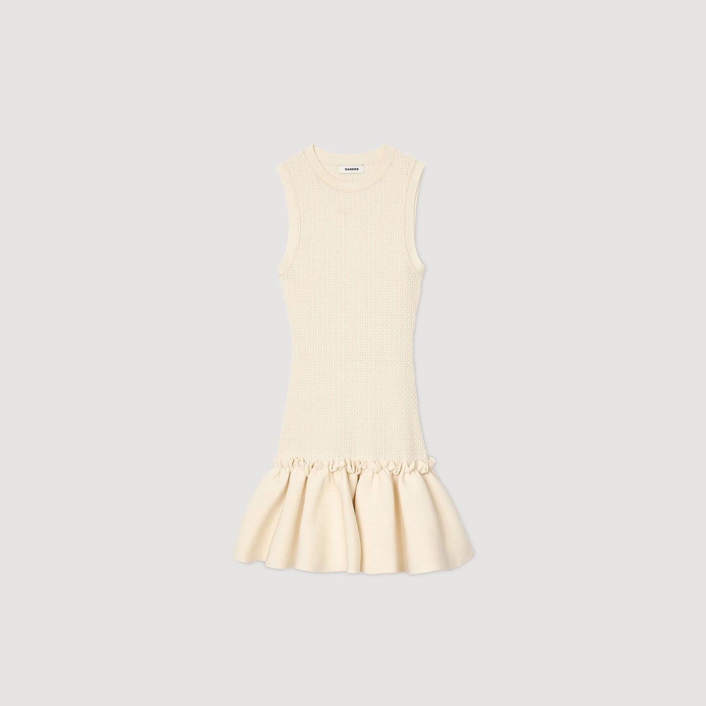 Vestido corto de punto con volante