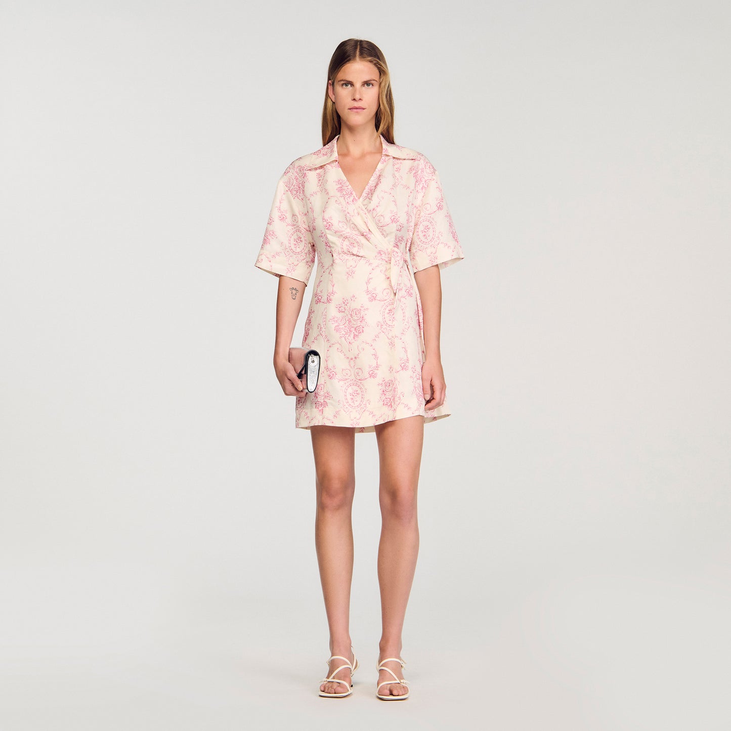Vestido corto con estampado floral