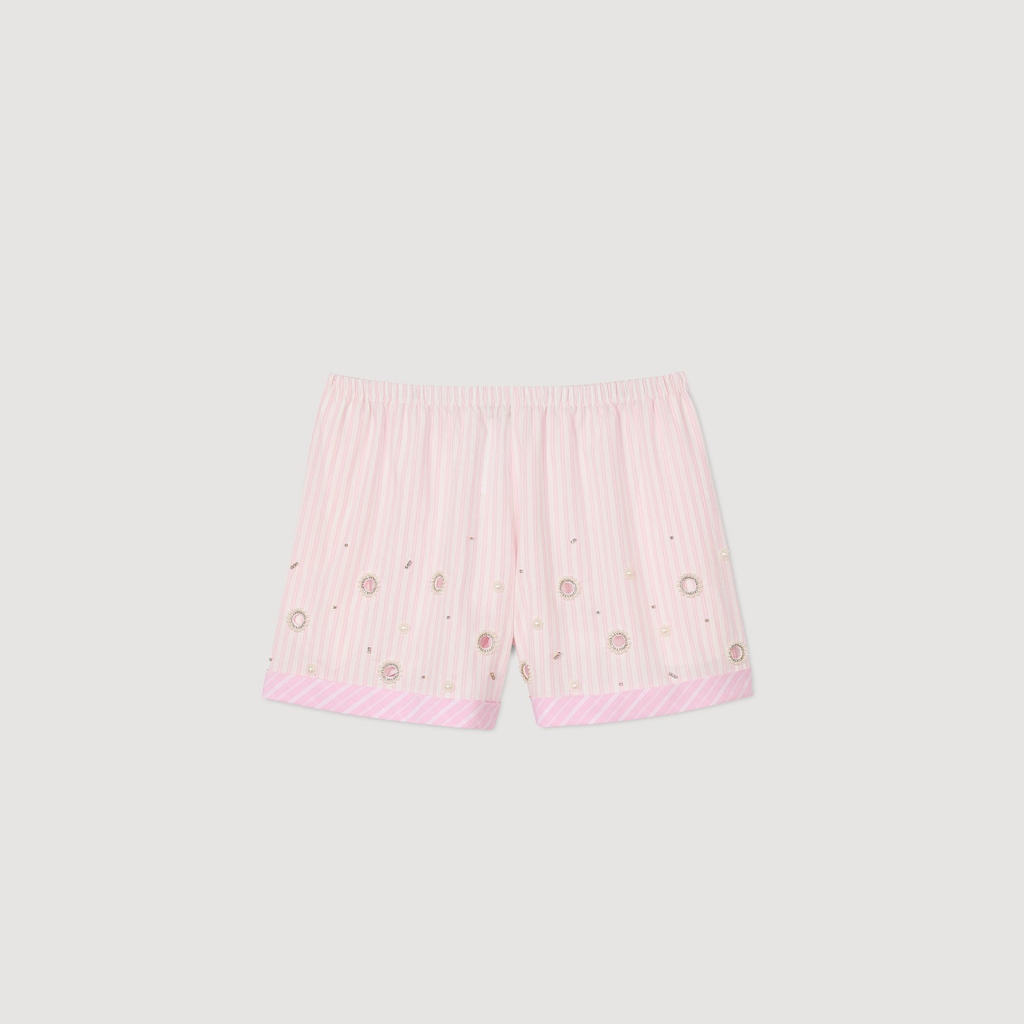 Pantalón corto con strass y rayas