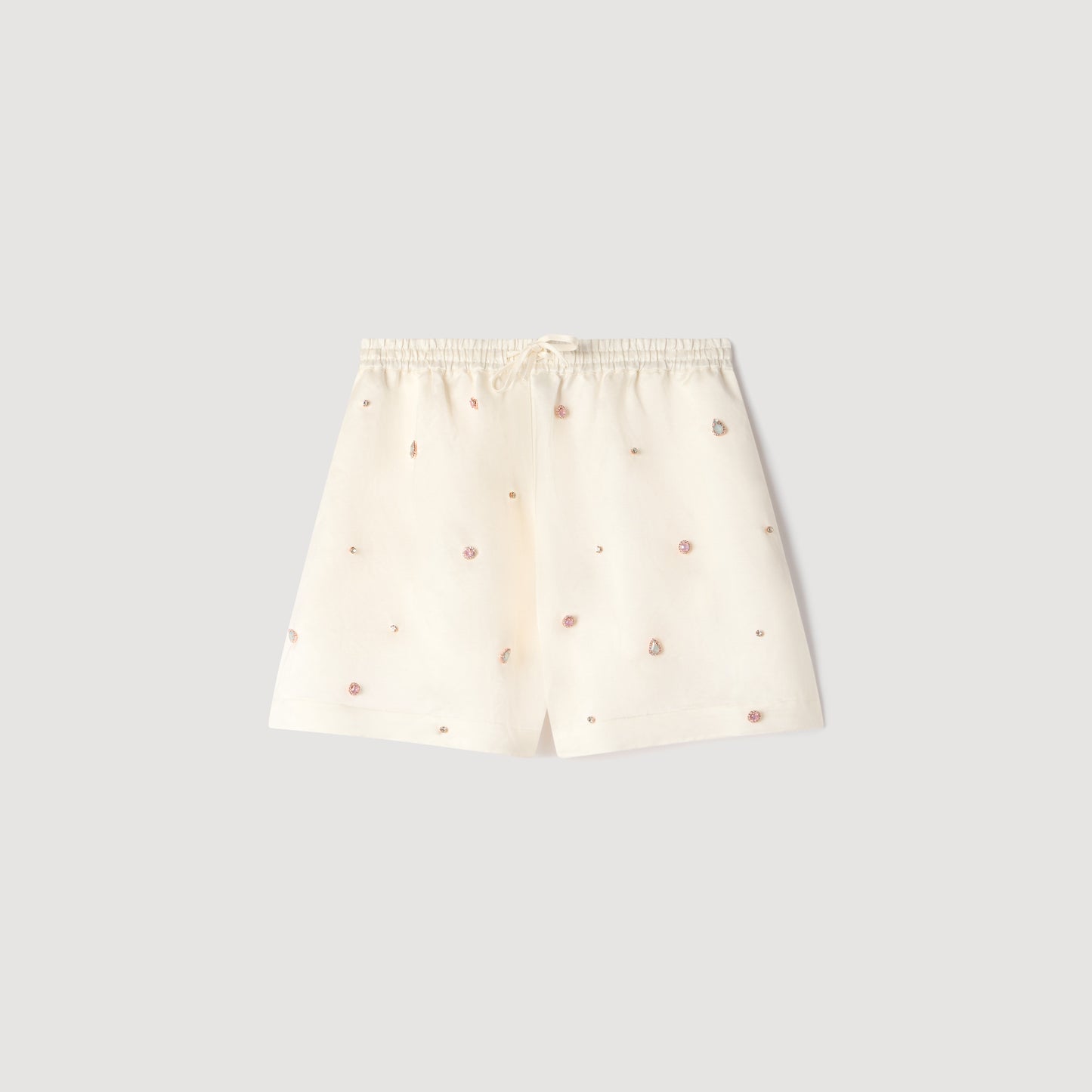 Short bordado con piedras y strass