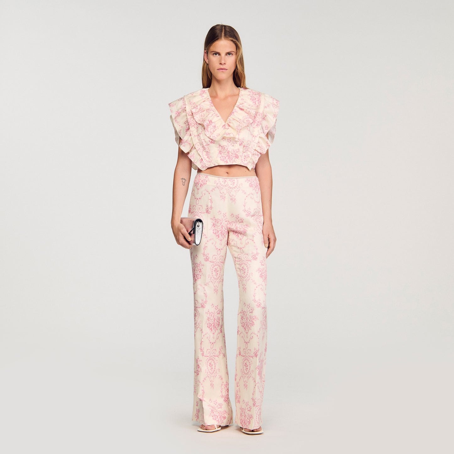 Top corto con estampado floral