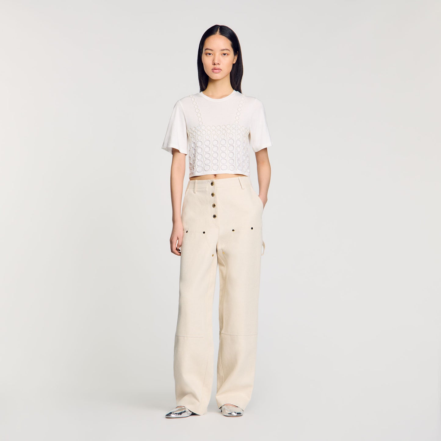 Camiseta cropped con pedrería