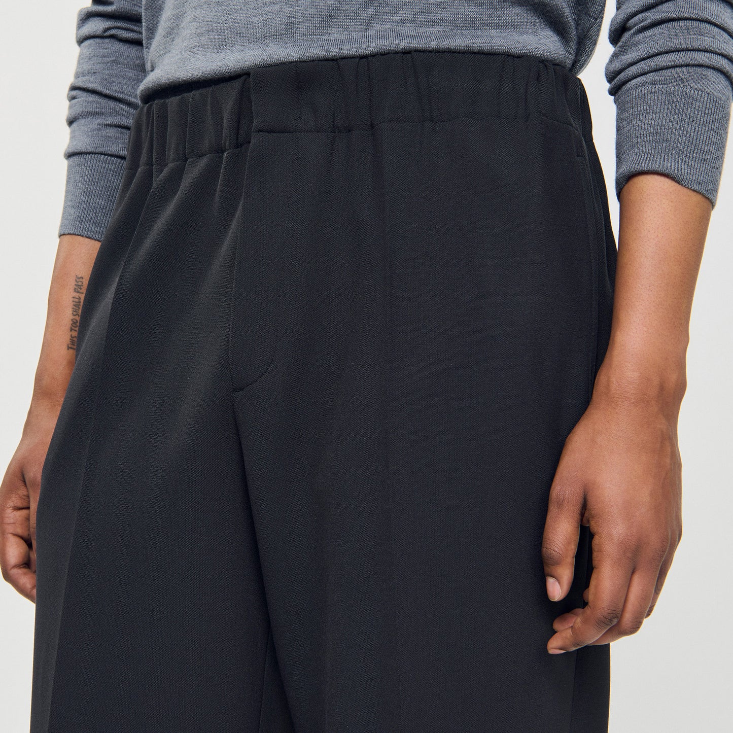 Pantalón ancho