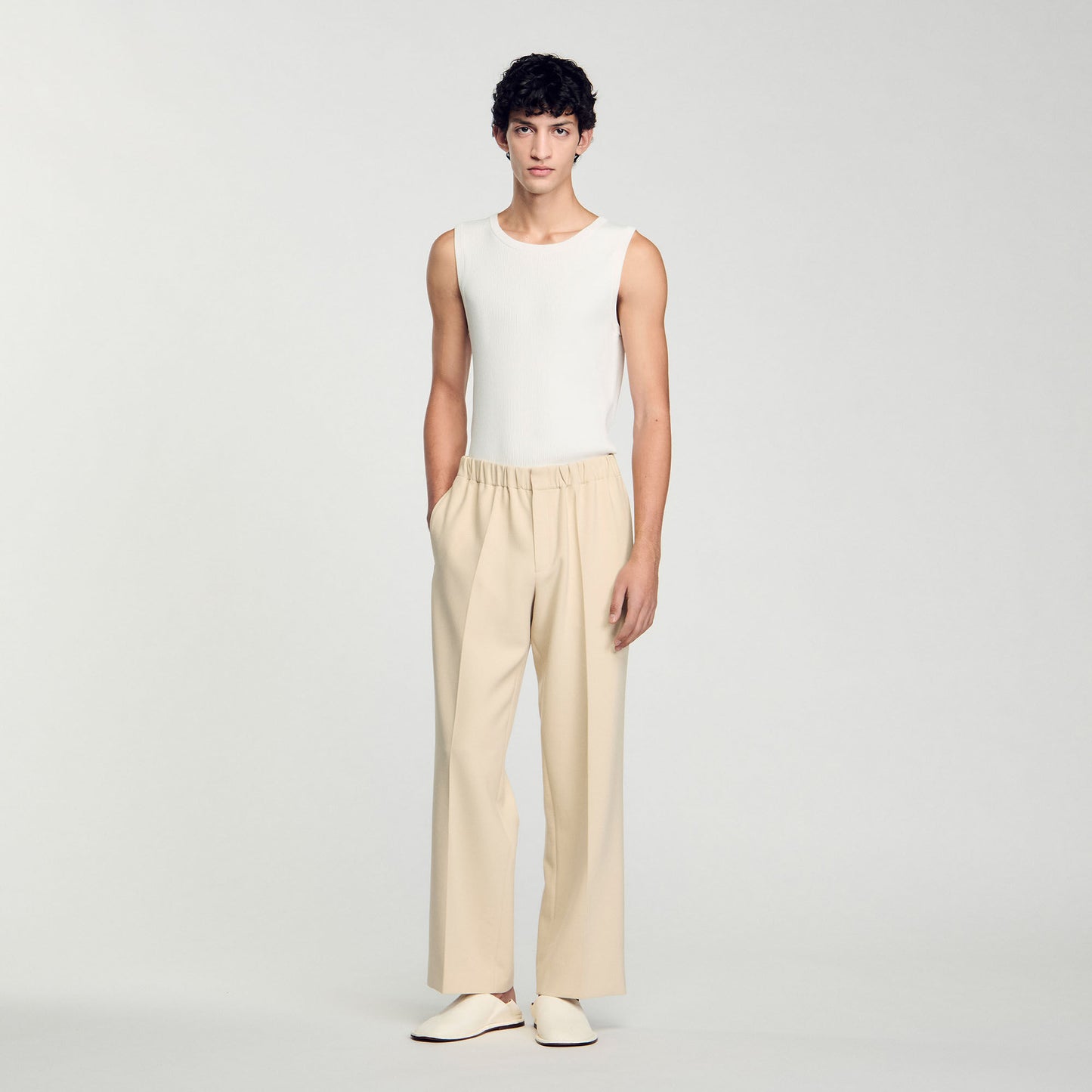 Pantalón ancho