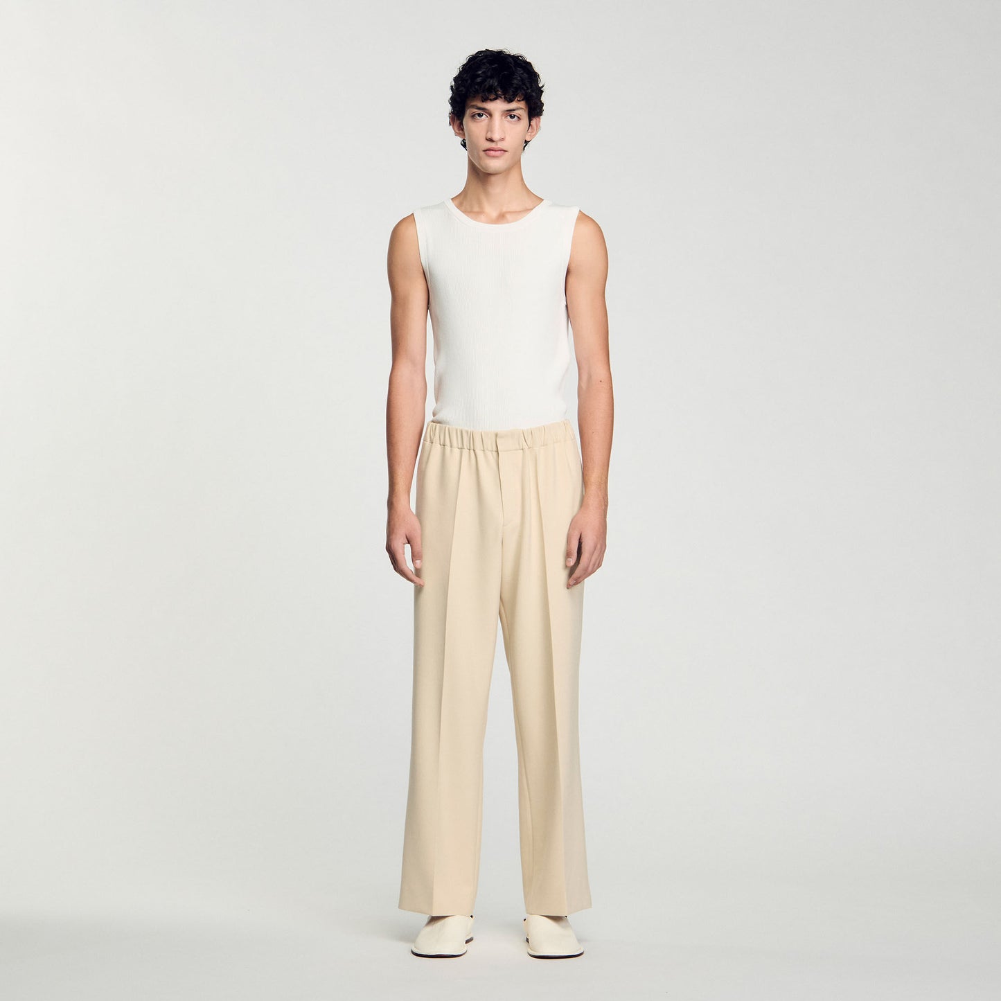 Pantalón ancho