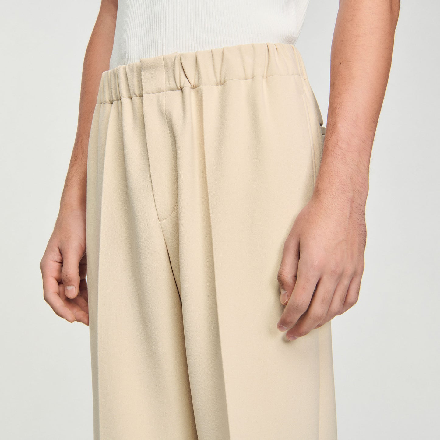 Pantalón ancho