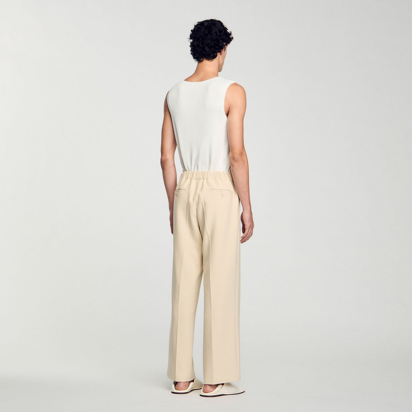 Pantalón ancho