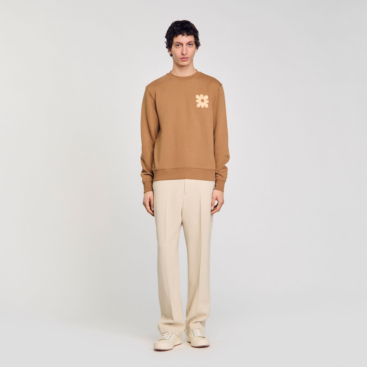 Sudadera con parche de flor