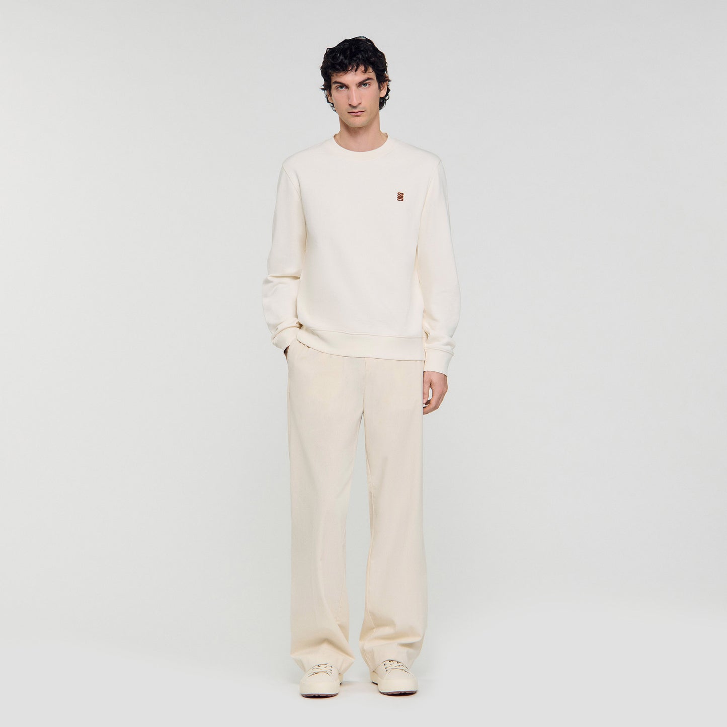 Sudadera oversize con parche de cuero