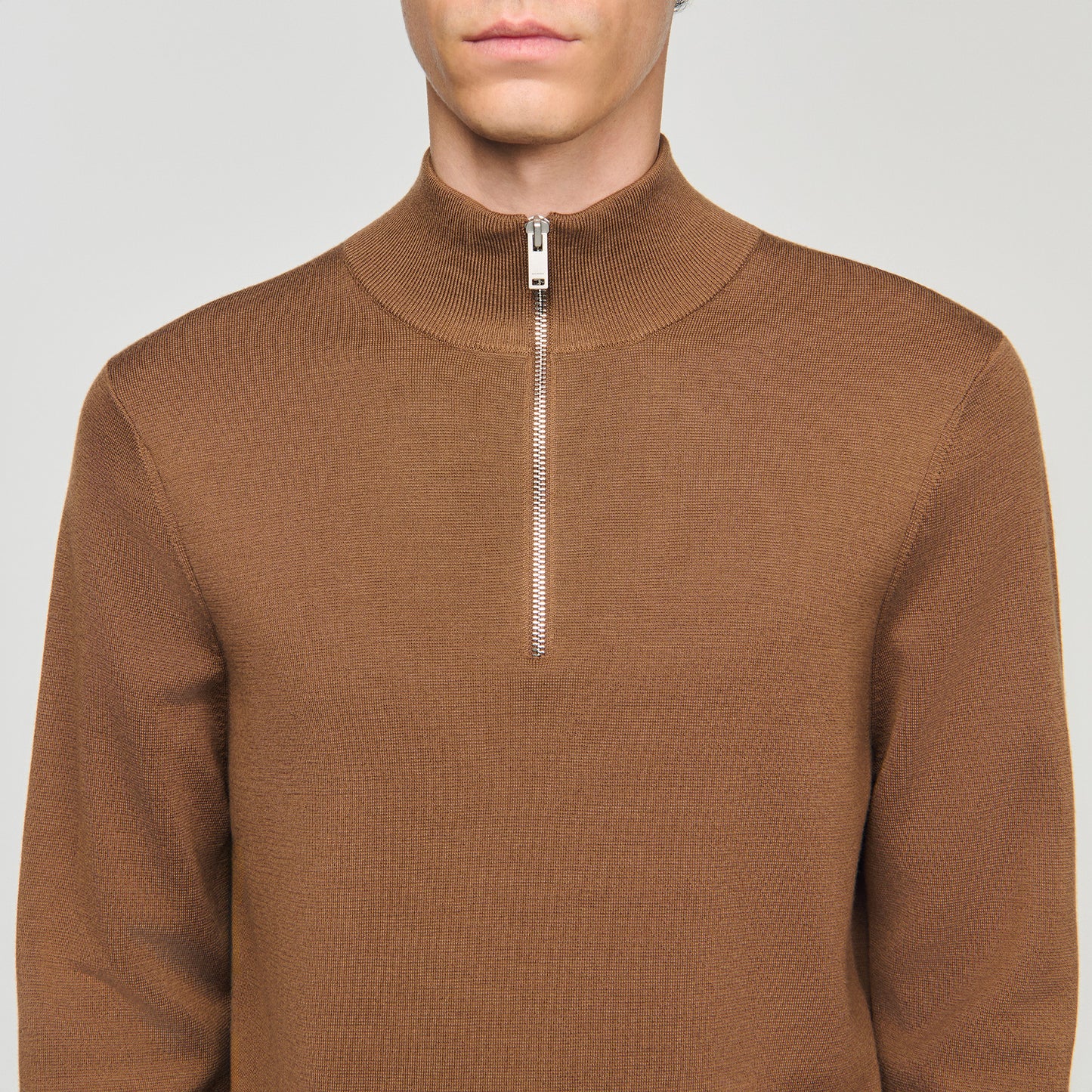 Jersey de lana con cuello de cremallera