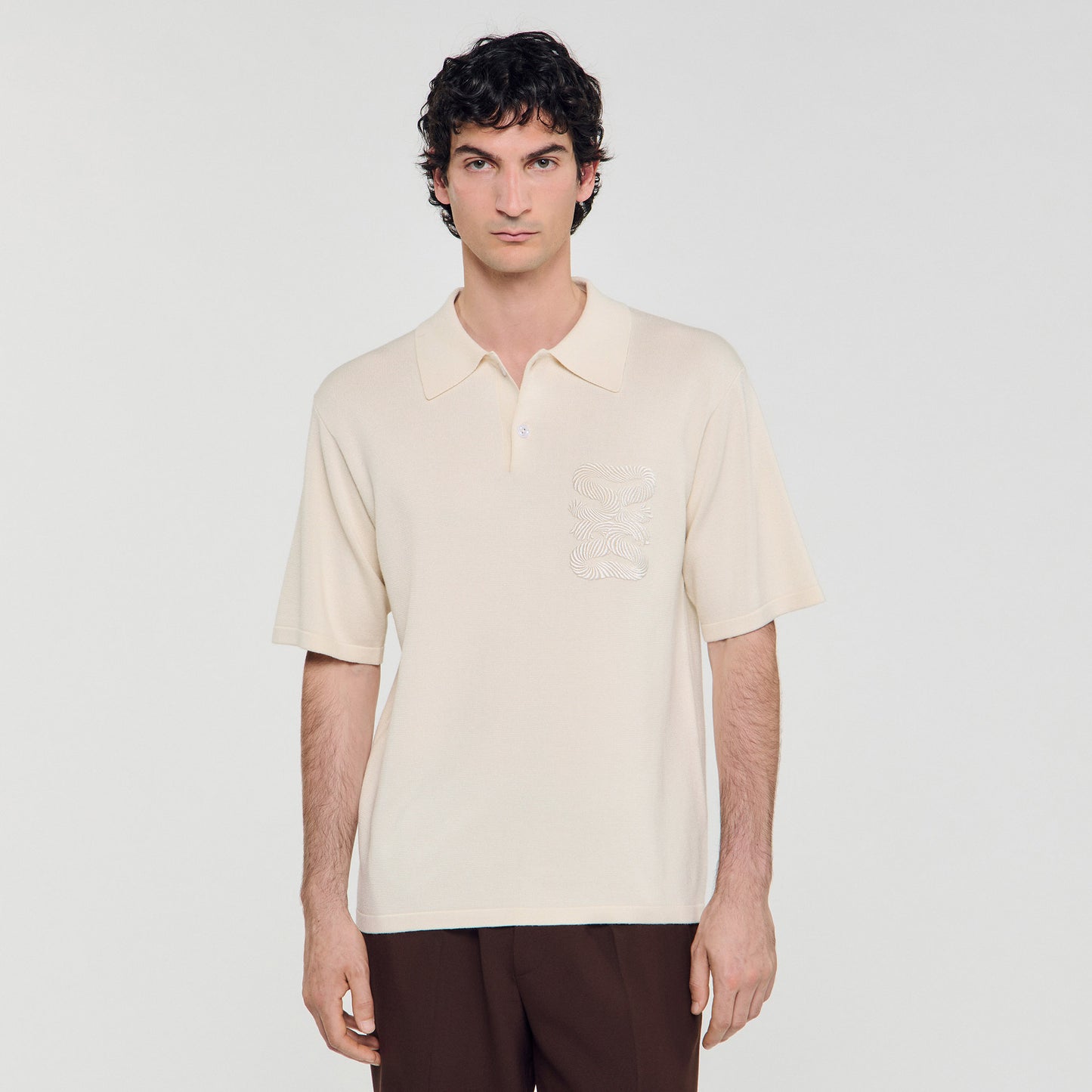 Polo con bordado de cuerda