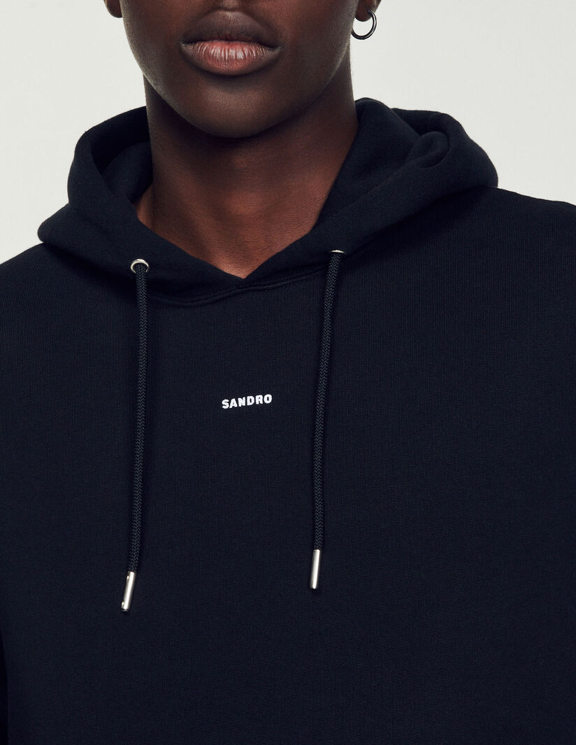 Sudadera con capucha bordada