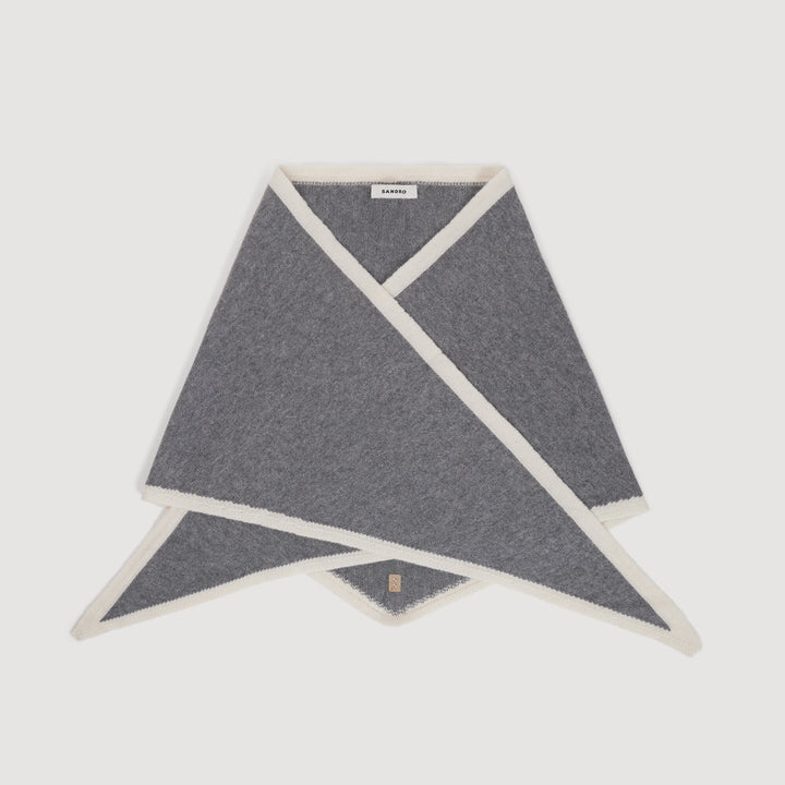 Bufanda triangular de lana
