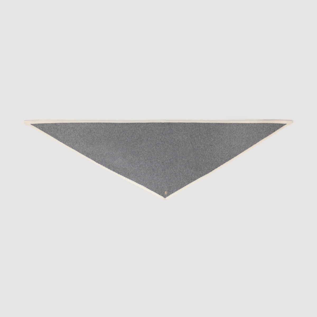 Bufanda triangular de lana