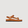 Sandalias con tachuelas