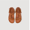 Sandalias con tachuelas