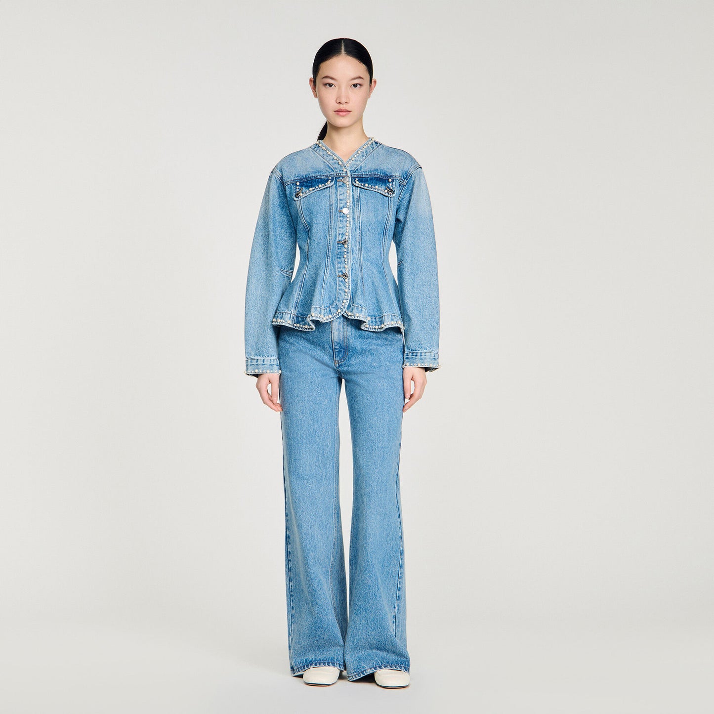 Cazadora vaquera con perlas