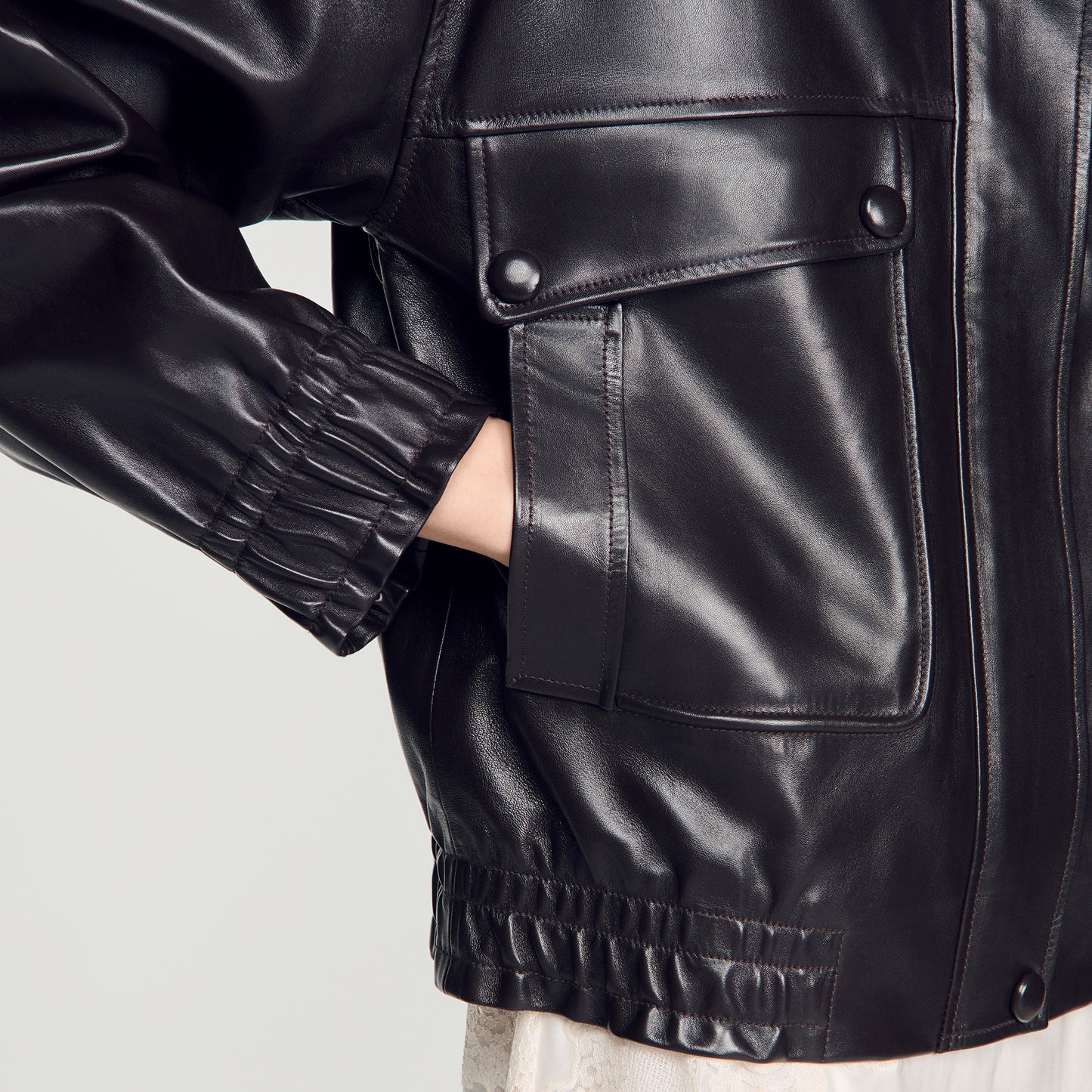 Cazadora piel oversize cuello alto