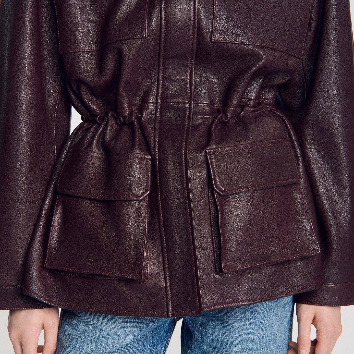 Cazadora oversize cuello de cuero