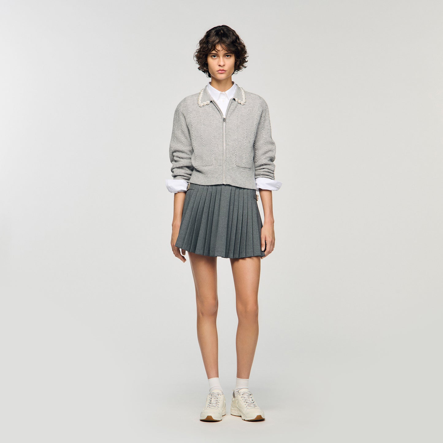 Cárdigan con cuello de pedrería