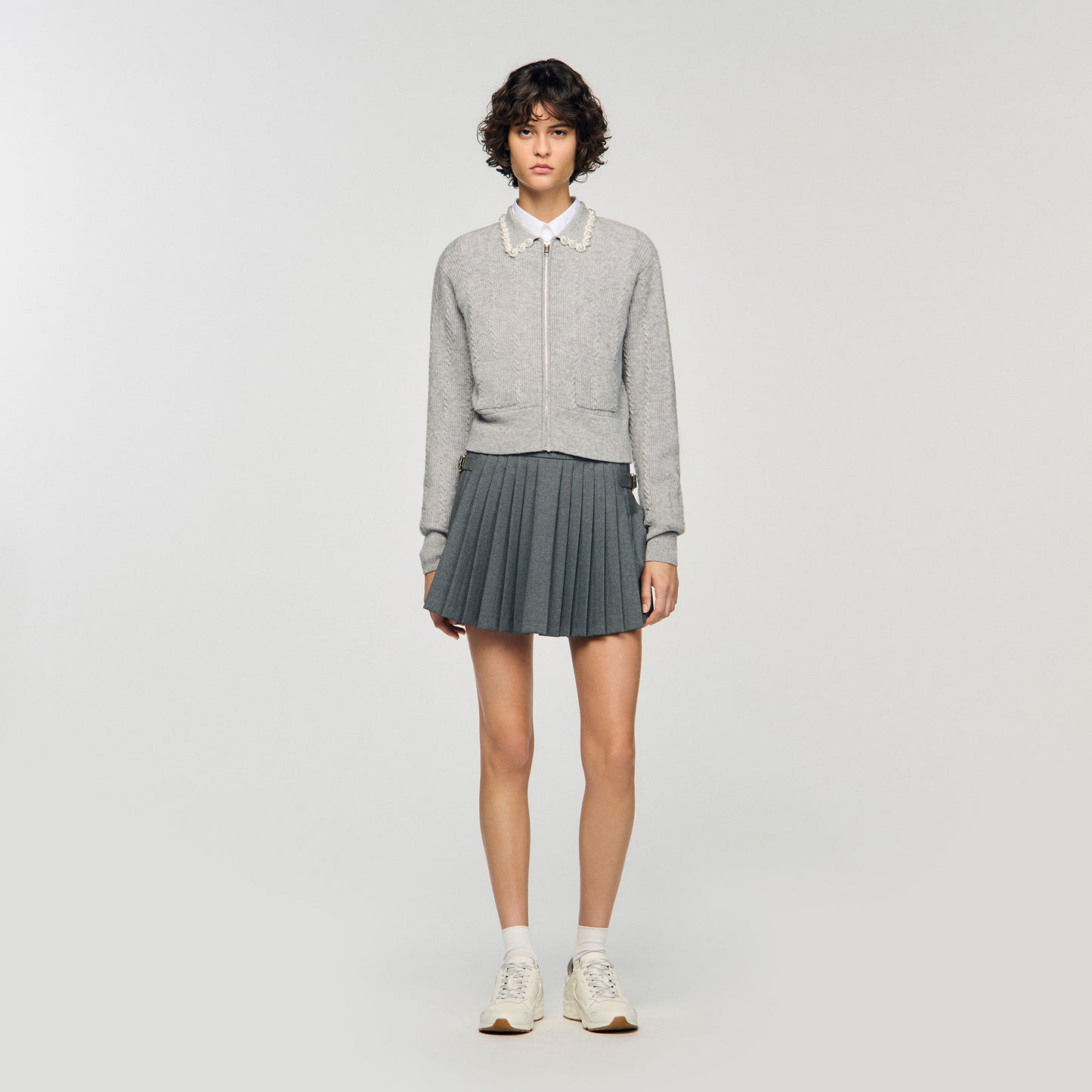 Cárdigan con cuello de pedrería