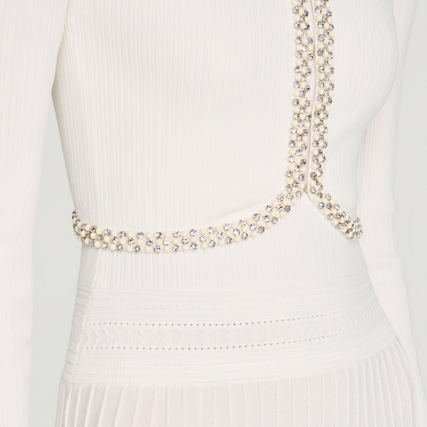 Cárdigan corto con perlas y strass