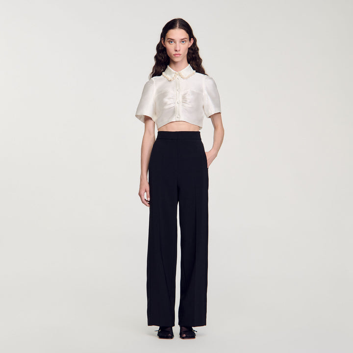 Camisa corta satinada con pedrería