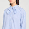 Camisa con lazo en el cuello