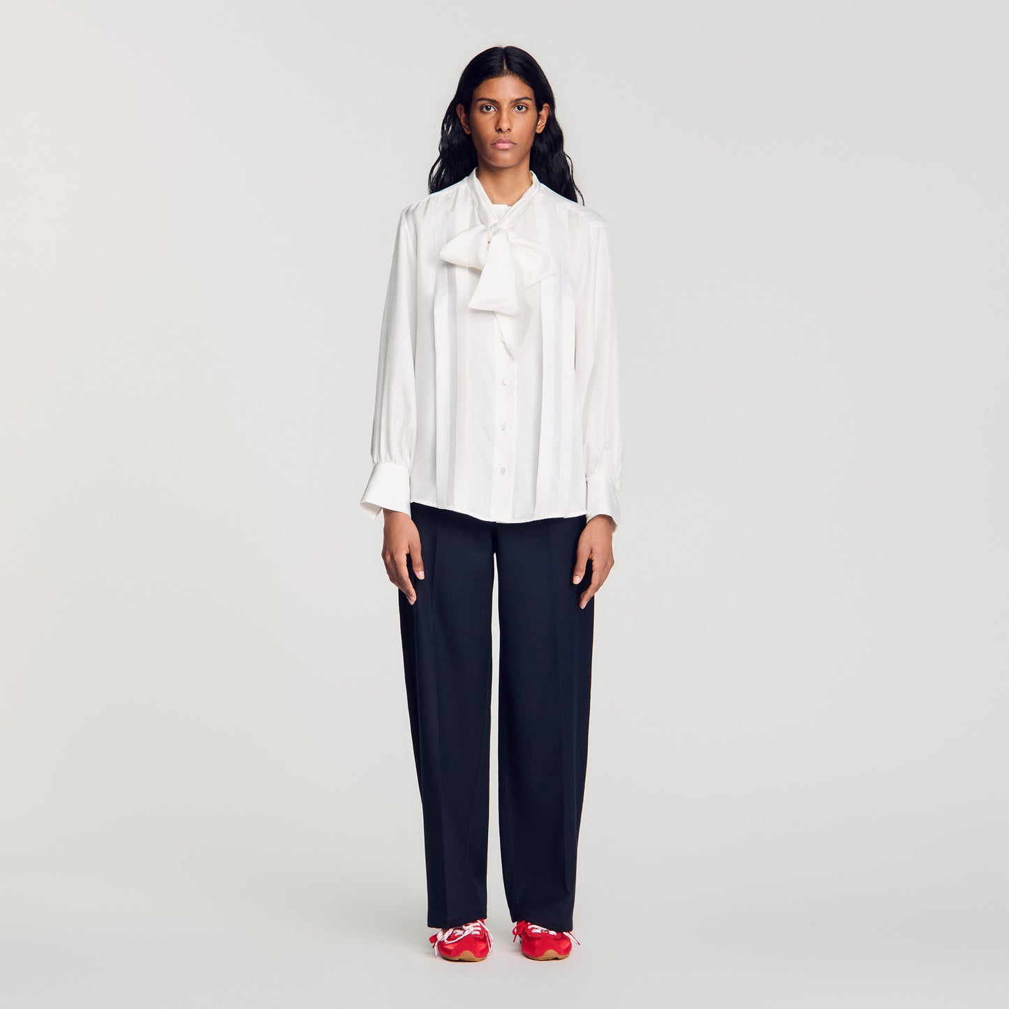 Camisa de seda con lavallière