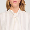Camisa de seda con lavallière