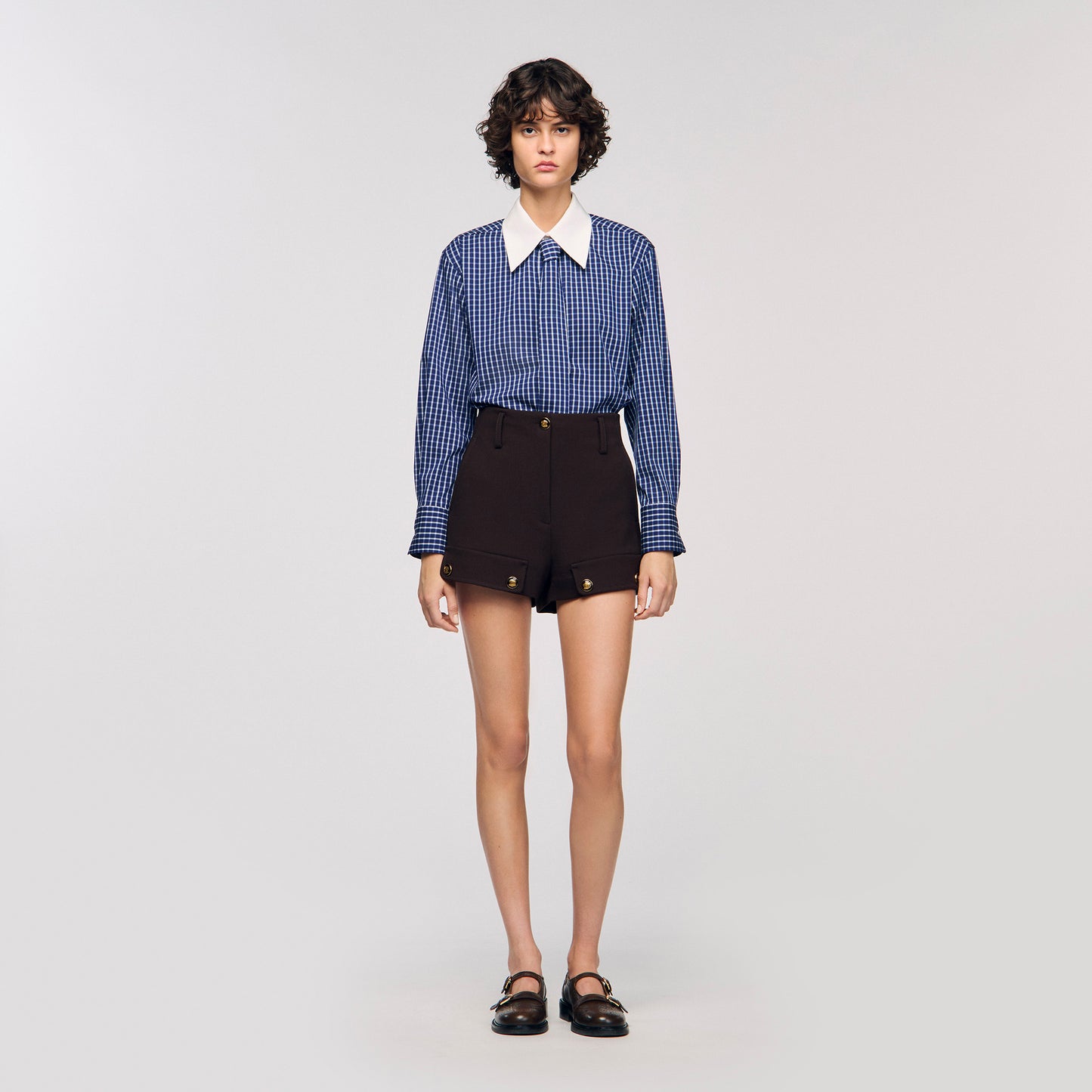 Camisa a cuadros y corbata