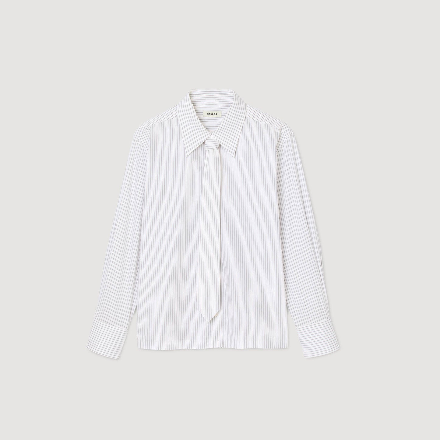 Camisa de rayas con corbata