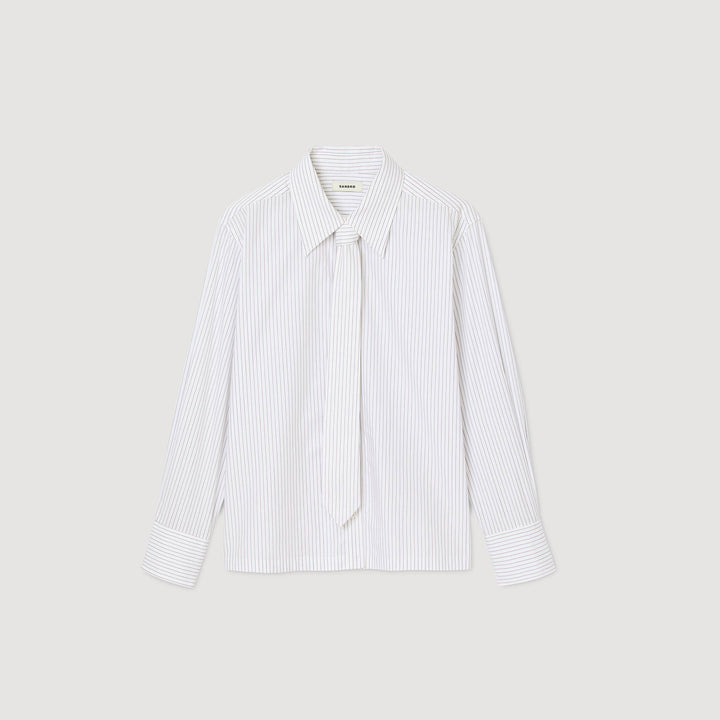 Camisa de rayas con corbata