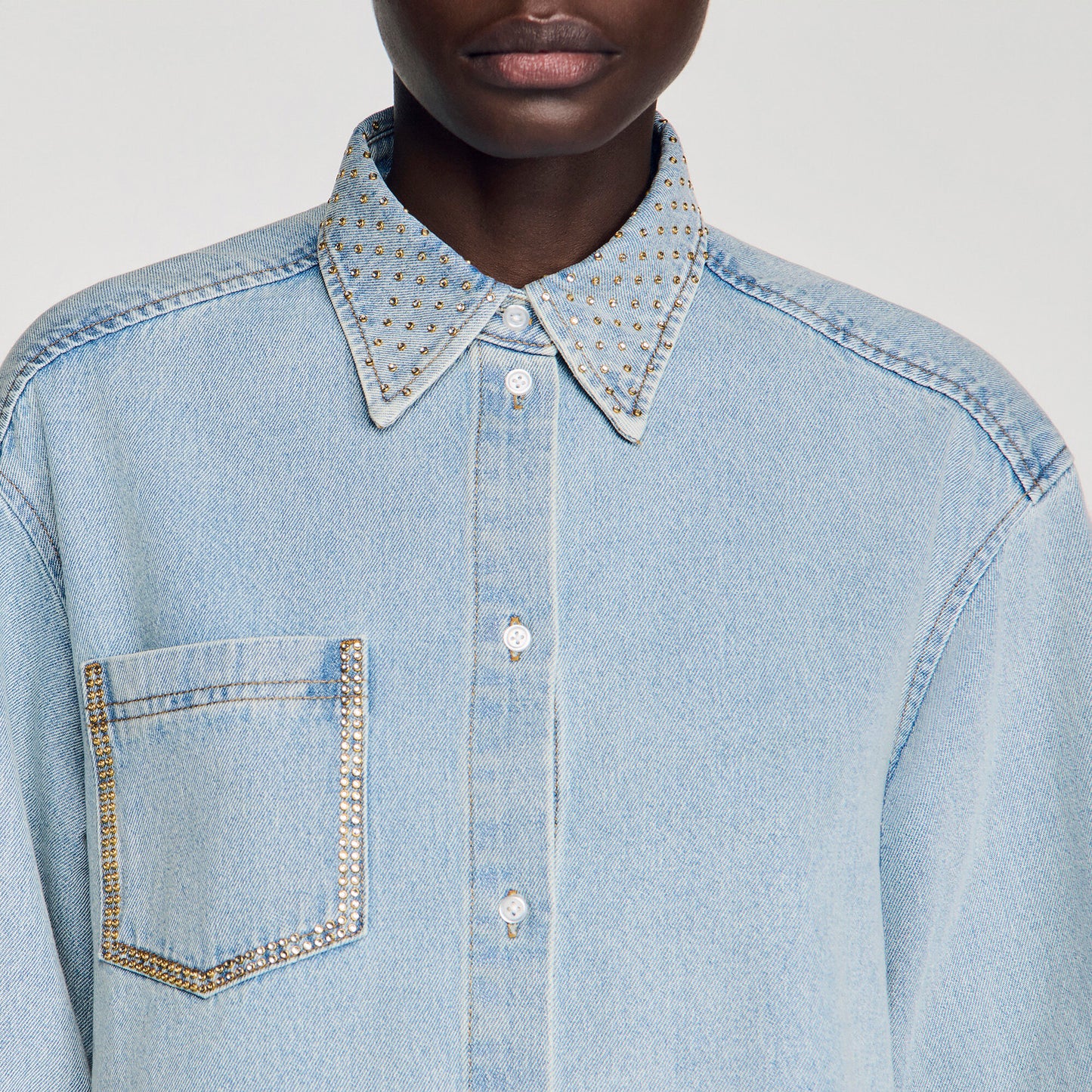Camisa corta vaquera con strass