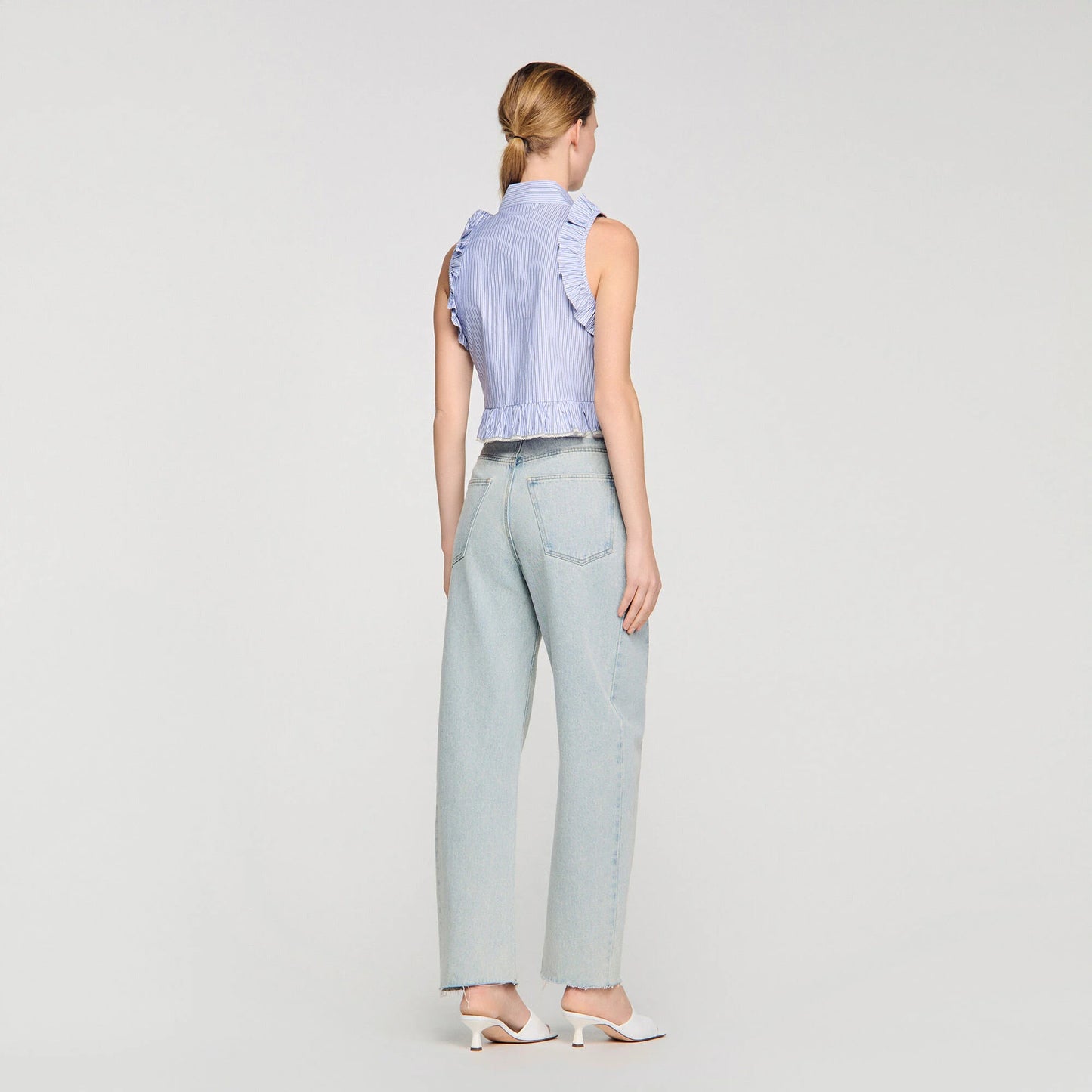 Camisa a rayas con volantes