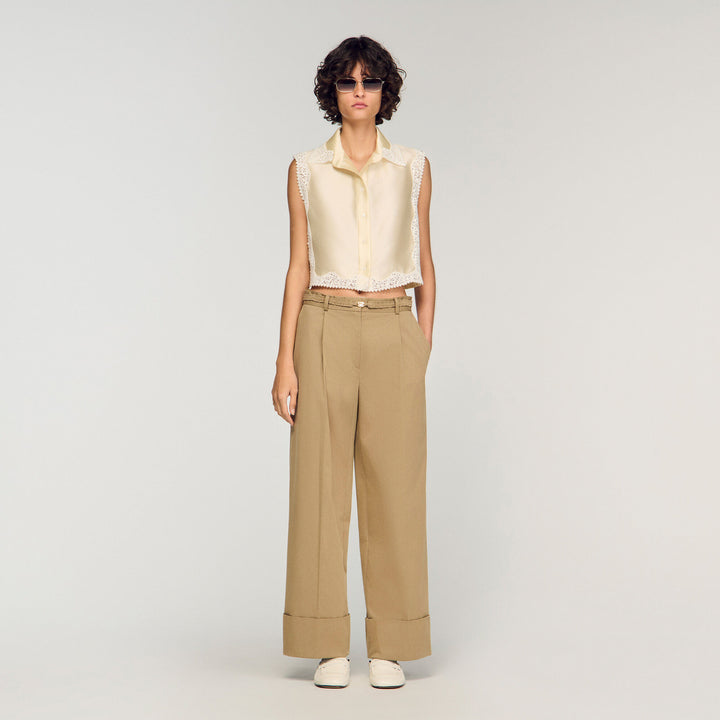 Camisa corta con encaje