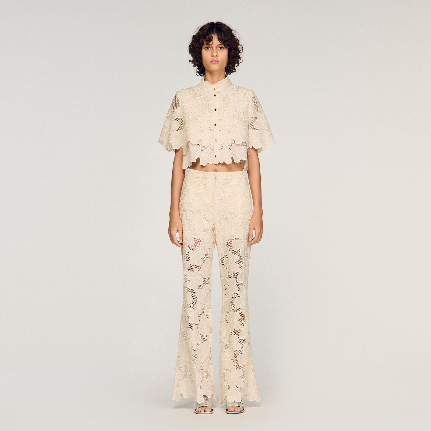 Camisa corta de guipur floral