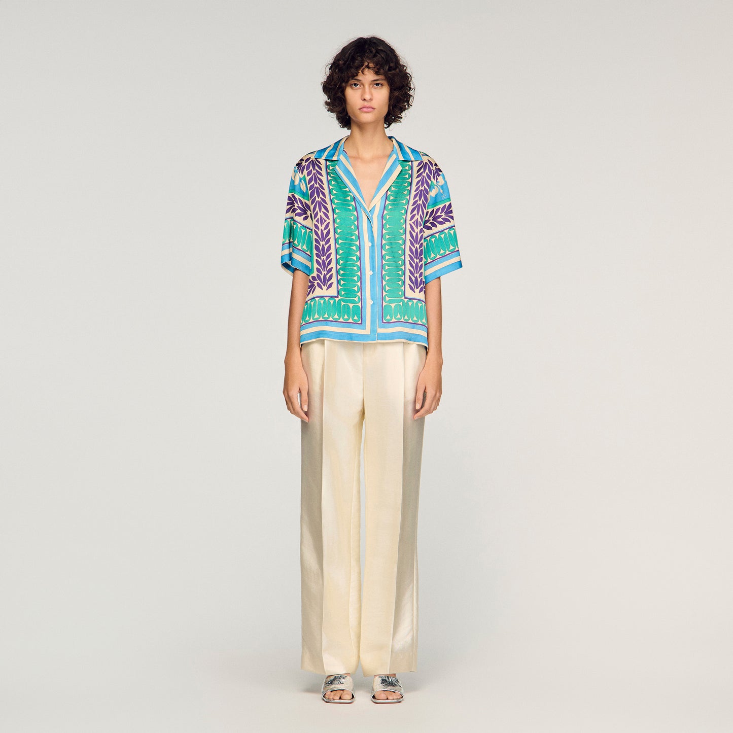 Camisa con estampado floral