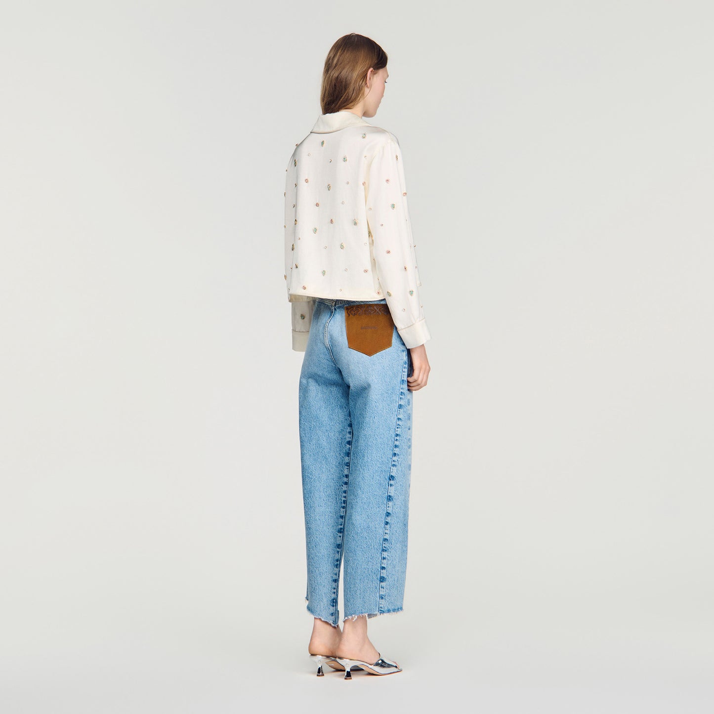 Camisa bordada con perlas y strass
