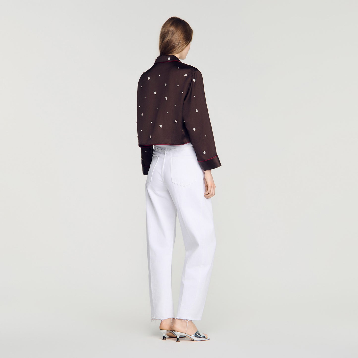 Camisa bordada con perlas y strass