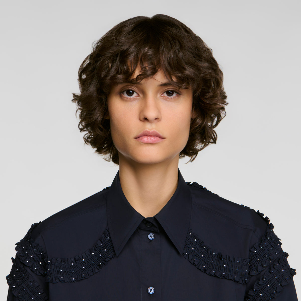 Camisa algodón fruncida con strass