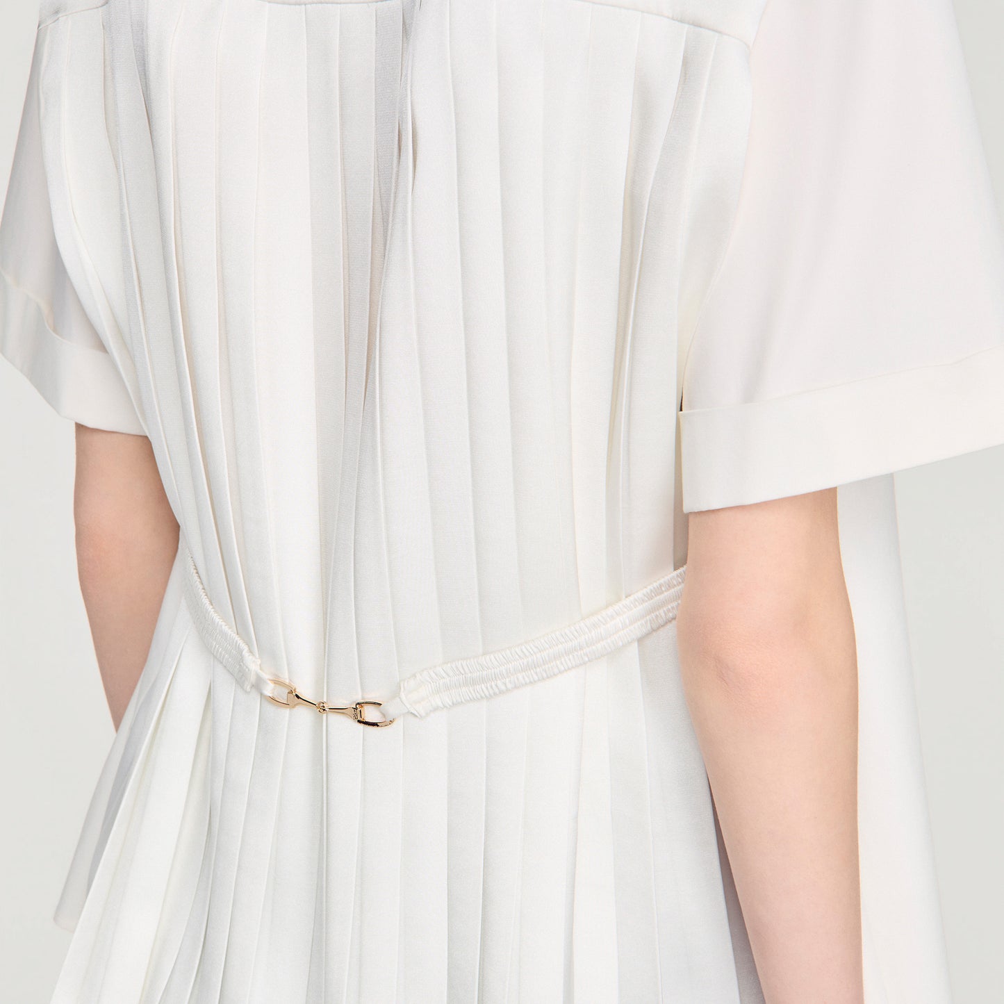 Camisa con espalda plisada