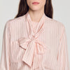 Camisa a rayas con cuello lazo